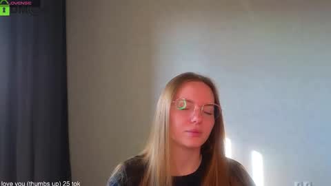 Snapshot of _lysafeta_ chatting on September 17, 4:36 am Welcome guys Pleasure to see you all here My name is Lysafeta and MichaelaTip menu is active Private is open online show from September 17, 4:36 am
