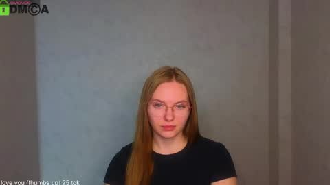 Snapshot of _lysafeta_ chatting on May 6, 6:19 am Welcome guys Pleasure to see you all here My name is Lysafeta and MichaelaTip menu is active Private is open online show from May 6, 6:19 am
