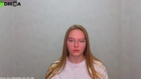 Snapshot of _lysafeta_ chatting on May 25, 9:04 am Welcome guys Pleasure to see you all here My name is Lysafeta and MichaelaTip menu is active Private is open online show from May 25, 9:04 am