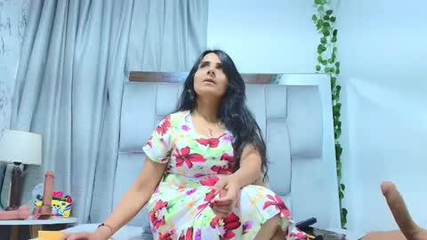 Snapshot of _marcela__ chatting on October 15, 12:38 pm _marcela__ online show from October 15, 12:38 pm