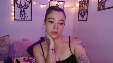 Marce  online show from February 7, 1:25 am