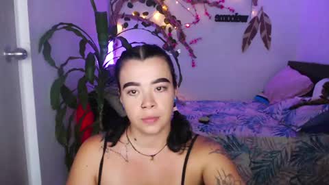 Snapshot of _marcela_wi chatting on April 16, 10:56 pm Marce online show from April 16, 10:56 pm