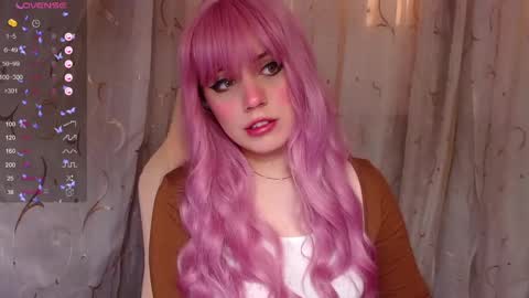 Snapshot of _marcelline_ chatting on December 11, 11:41 am Kira online show from December 11, 11:41 am