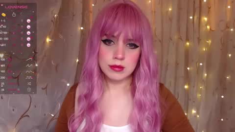 Snapshot of _marcelline_ chatting on December 18, 12:07 pm Kira online show from December 18, 12:07 pm