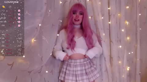 Snapshot of _marcelline_ chatting on January 2, 7:33 am Kira online show from January 2, 7:33 am