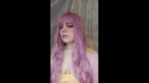 Snapshot of _marcelline_ chatting on January 5, 8:32 am Kira online show from January 5, 8:32 am