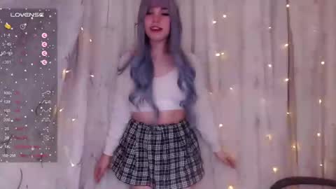 Snapshot of _marcelline_ chatting on February 11, 7:23 am Kira online show from February 11, 7:23 am