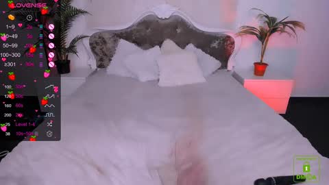Snapshot of _mari_clark chatting on December 31, 1:47 am Eva online show from December 31, 1:47 am