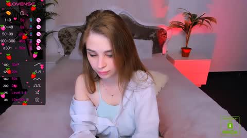 Snapshot of _mari_clark chatting on January 17, 3:55 am Eva online show from January 17, 3:55 am