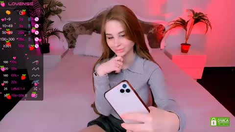 Snapshot of _mari_clark chatting on February 16, 1:14 am Eva online show from February 16, 1:14 am