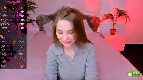 Snapshot of _mari_clark chatting on March 6, 7:54 pm Eva online show from March 6, 7:54 pm