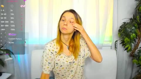 Scarlett online show from September 29, 7:35 am