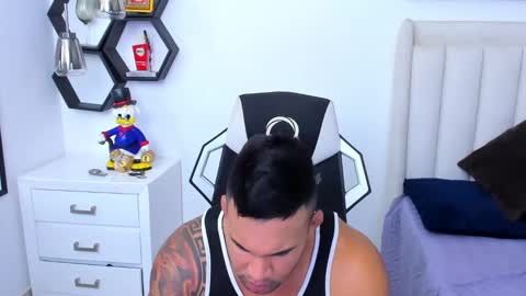 _matthew_santos_ online show from January 18, 1:52 am