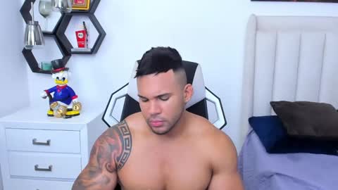 _matthew_santos_ online show from February 1, 2:05 am