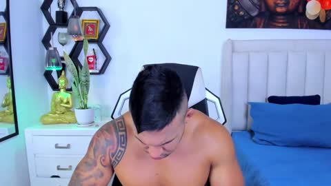 _matthew_santos_ online show from October 15, 7:47 pm