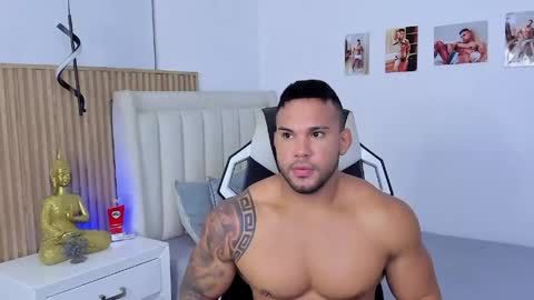 Snapshot of _matthew_santos_ chatting on April 21, 3:02 am _matthew_santos_ online show from April 21, 3:02 am