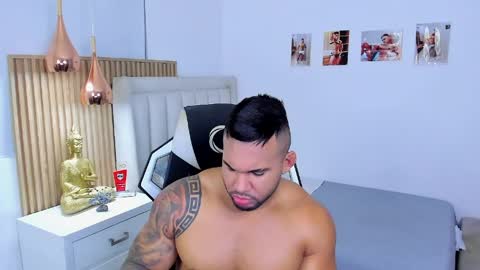 Snapshot of _matthew_santos_ chatting on April 29, 12:48 am _matthew_santos_ online show from April 29, 12:48 am