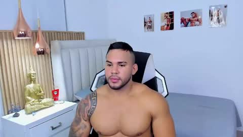 Snapshot of _matthew_santos_ chatting on May 5, 1:57 am _matthew_santos_ online show from May 5, 1:57 am