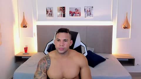 Snapshot of _matthew_santos_ chatting on June 11, 2:53 am _matthew_santos_ online show from June 11, 2:53 am