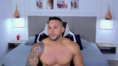 _matthew_santos_ online show from July 15, 8:36 pm
