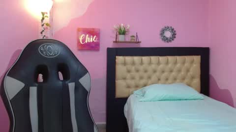 Maya 3 online show from July 6, 1:19 pm