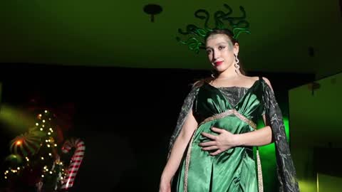 Snapshot of _meganmeow_ chatting on December 28, 1:08 am Saturday - start 2030-2130 GMT online show from December 28, 1:08 am