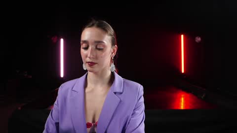 Snapshot of _meganmeow_ chatting on October 8, 6:05 pm Saturday - start 2030-2130 GMT online show from October 8, 6:05 pm