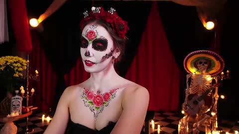 Snapshot of _meganmeow_ chatting on November 7, 8:53 pm Saturday - start 2030-2130 GMT online show from November 7, 8:53 pm