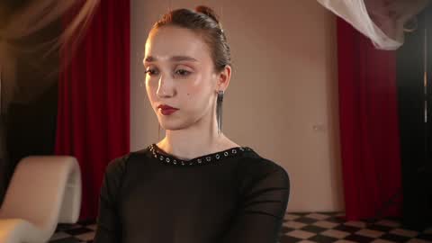 Snapshot of _meganmeow_ chatting on November 14, 8:18 pm Saturday - start 2030-2130 GMT online show from November 14, 8:18 pm