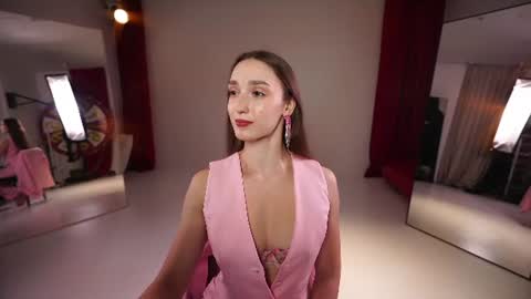 Snapshot of _meganmeow_ chatting on June 12, 8:19 pm Saturday - start 2030-2130 GMT online show from June 12, 8:19 pm