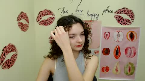 Susie online show from December 9, 7:18 pm