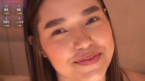 Snapshot of _meghan_gomez1_ chatting on December 21, 8:32 pm online show from December 21, 8:32 pm