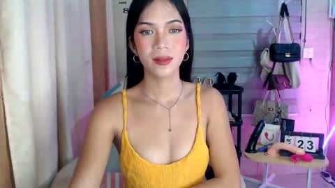 Snapshot of _mellyxxx chatting on March 23, 11:14 am Melly online show from March 23, 11:14 am