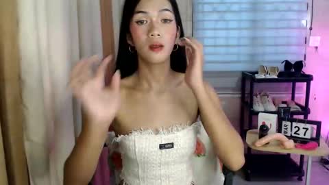 Snapshot of _mellyxxx chatting on March 27, 8:09 am Melly online show from March 27, 8:09 am