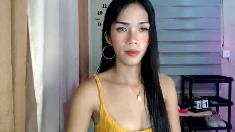 Snapshot of _mellyxxx chatting on May 12, 10:12 am Melly online show from May 12, 10:12 am