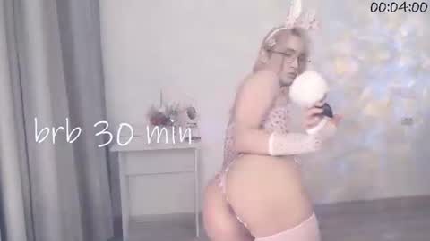 Snapshot of _meow_neko_ chatting on July 6, 3:03 pm _meow_neko_ online show from July 6, 3:03 pm
