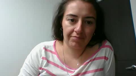 Snapshot of _mey_bala chatting on March 21, 1:10 am _mey_bala online show from March 21, 1:10 am