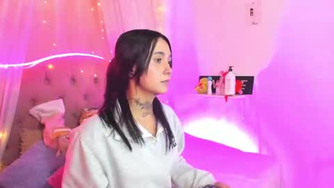 Mia online show from February 17, 10:03 pm
