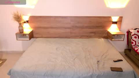 Snapshot of _mia_li_ chatting on March 8, 10:46 pm Mia online show from March 8, 10:46 pm