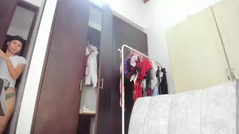Snapshot of _miarose__ chatting on July 31, 2:38 pm Miarose online show from July 31, 2:38 pm