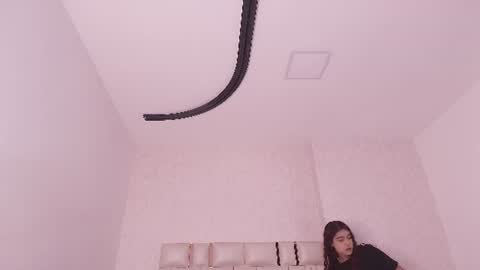 Mia  online show from July 31, 11:53 am