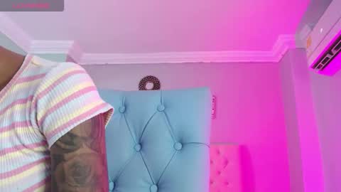 Paula online show from February 21, 11:11 am