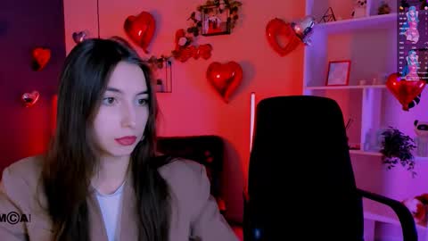 Snapshot of _mila_fire chatting on February 18, 9:49 am your Mila online show from February 18, 9:49 am