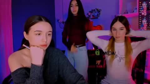Snapshot of _mila_fire chatting on February 24, 10:02 am your Mila online show from February 24, 10:02 am