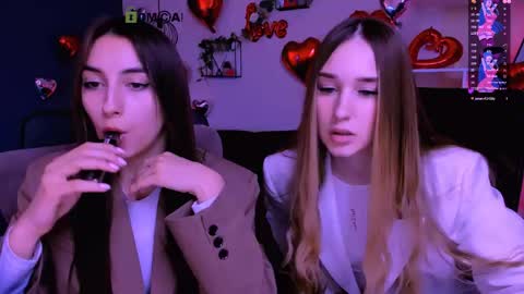 Snapshot of _mila_fire chatting on March 11, 9:37 am your Mila online show from March 11, 9:37 am