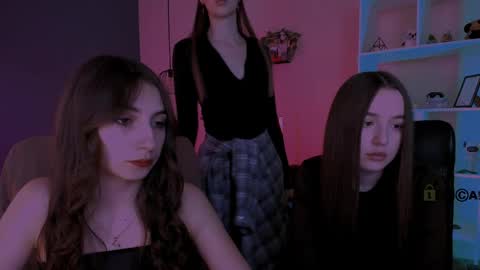 Snapshot of _mila_fire chatting on March 30, 8:59 am your Mila online show from March 30, 8:59 am