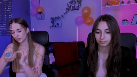Snapshot of _mila_fire chatting on April 1, 1:41 pm your Mila online show from April 1, 1:41 pm