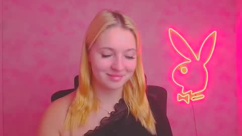 Melanie online show from November 8, 12:16 pm