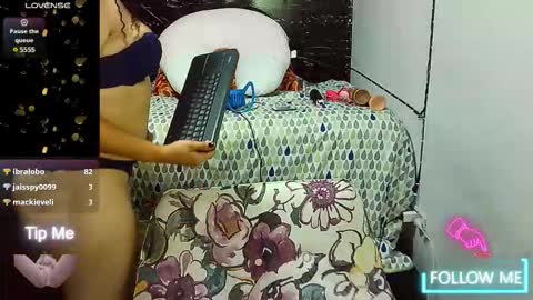 _milf_naughty online show from November 24, 12:43 am