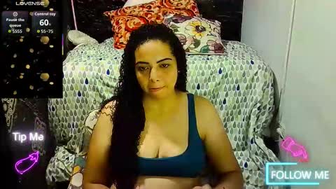 Snapshot of _milf_naughty chatting on December 22, 6:10 am _milf_naughty online show from December 22, 6:10 am